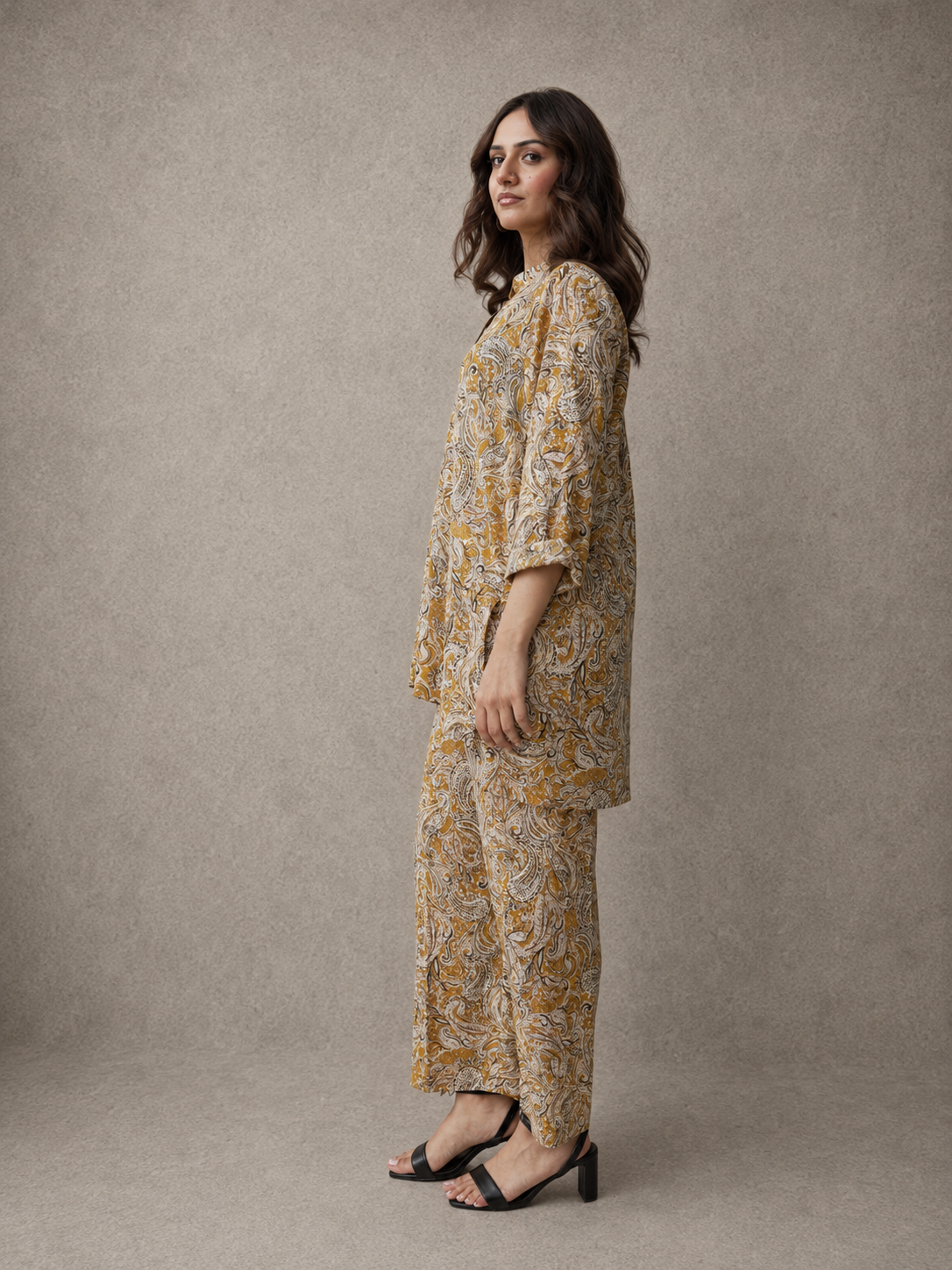 Printed Georgette Co-Ord Set – Golden Paisley