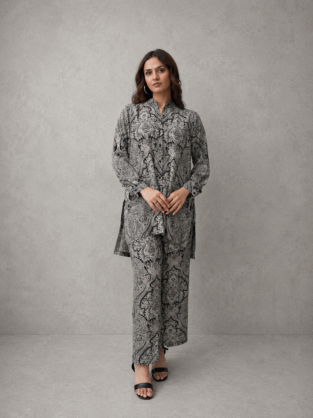 Printed Georgette Co-Ord Set – Monochrome Paisley